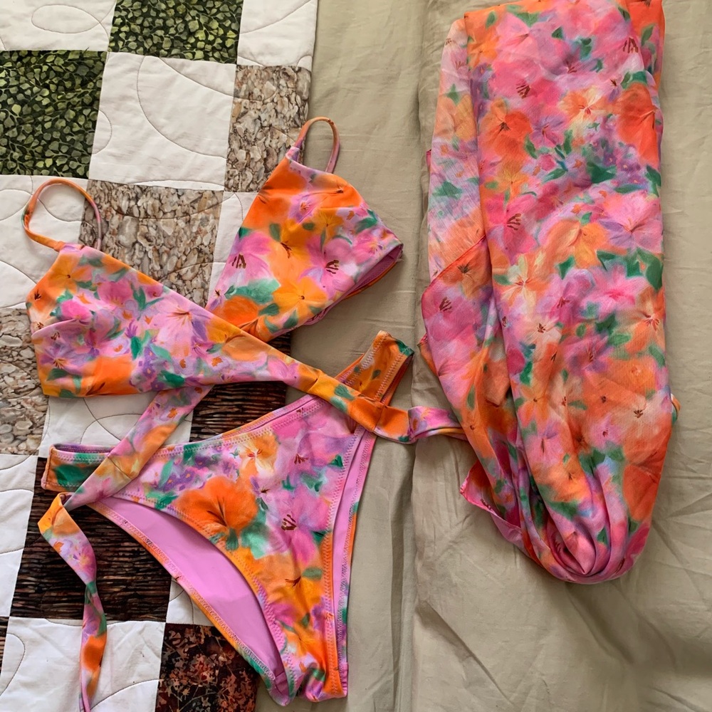 H&M bathing suit set